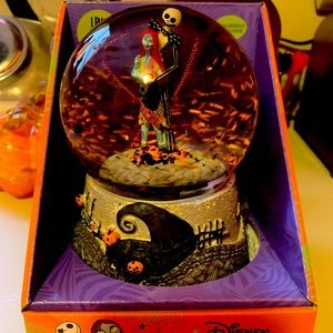Nightmare Before Christmas Musical Snow Globe